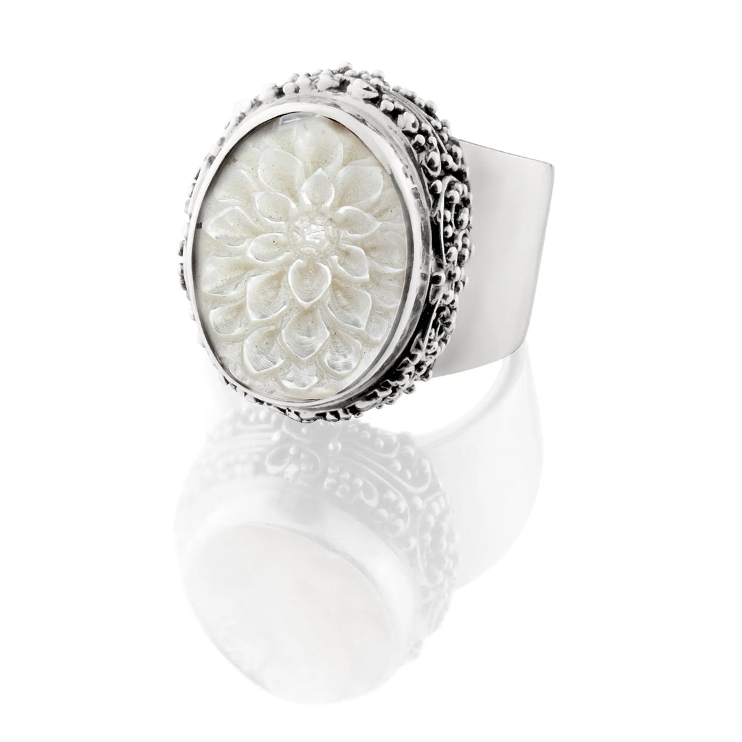 Briana Single Carving Ring