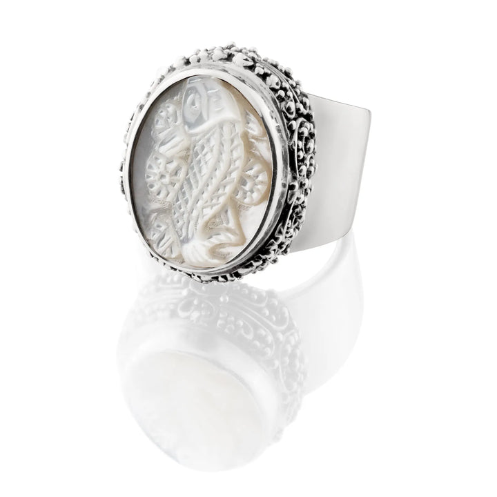 Briana Single Carving Ring